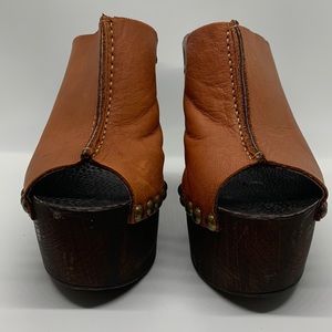 Charles David | size 7 | platform shoes | made in Italy